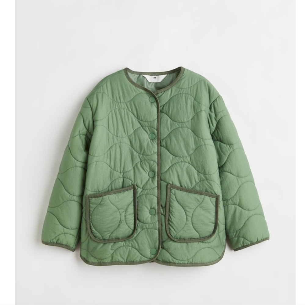 Quilted kids jacket can fit small/medium woman